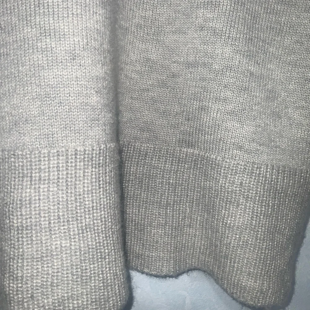 41 Hawthorn Gray Double V Wool Blend Casual Soft Long Sleeve Sweater Small